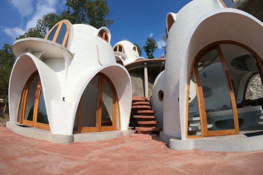 makalelel domes