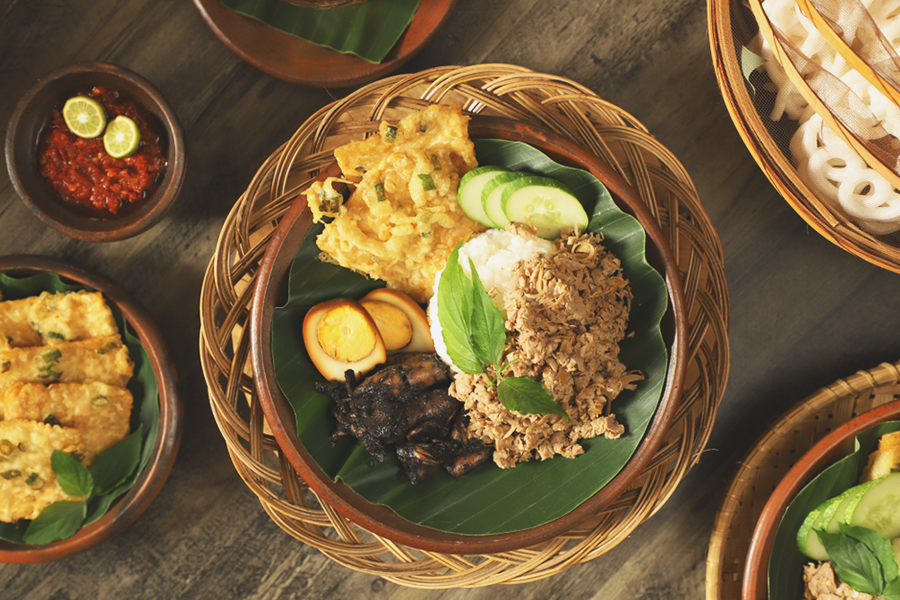 Pekalongan local foods sego megono