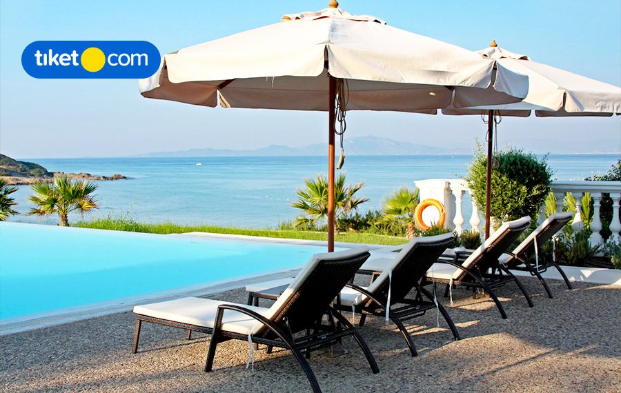 oceanfront hotel