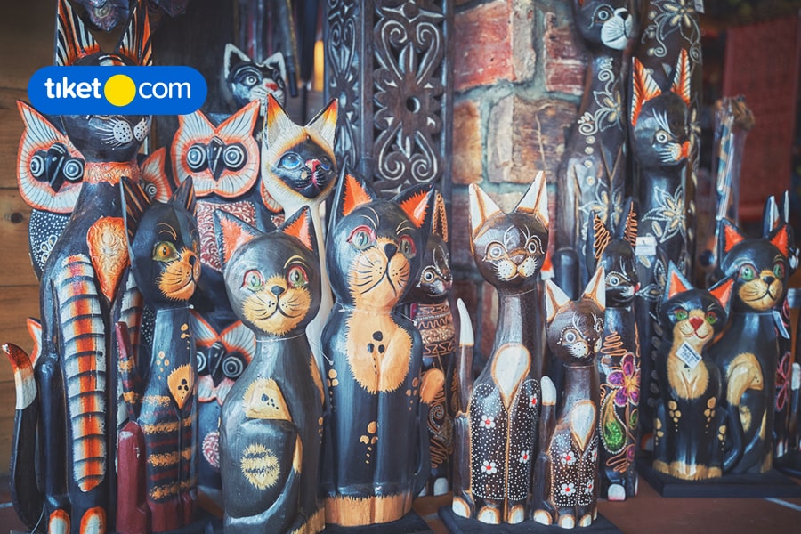 Most Popular Malaysian Souvenirs You Can Buy for Your Loved Ones