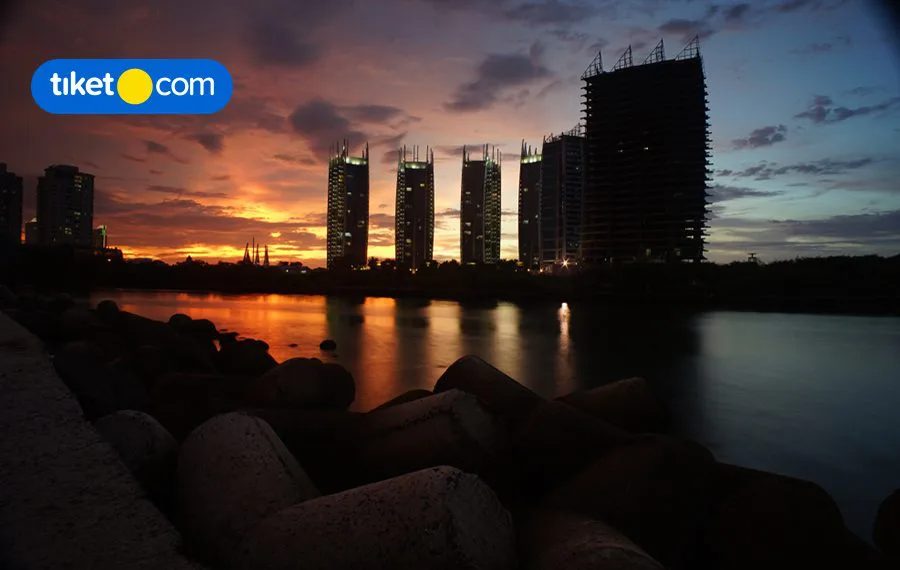 Ready for a Workcation? Check Out These Hotels in Pantai Indah Kapuk! 