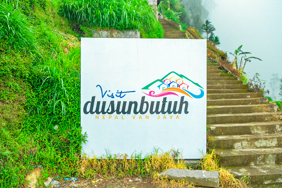 Papan Nama Dusun Butuh Kaliangkrik - Nepal Van Java