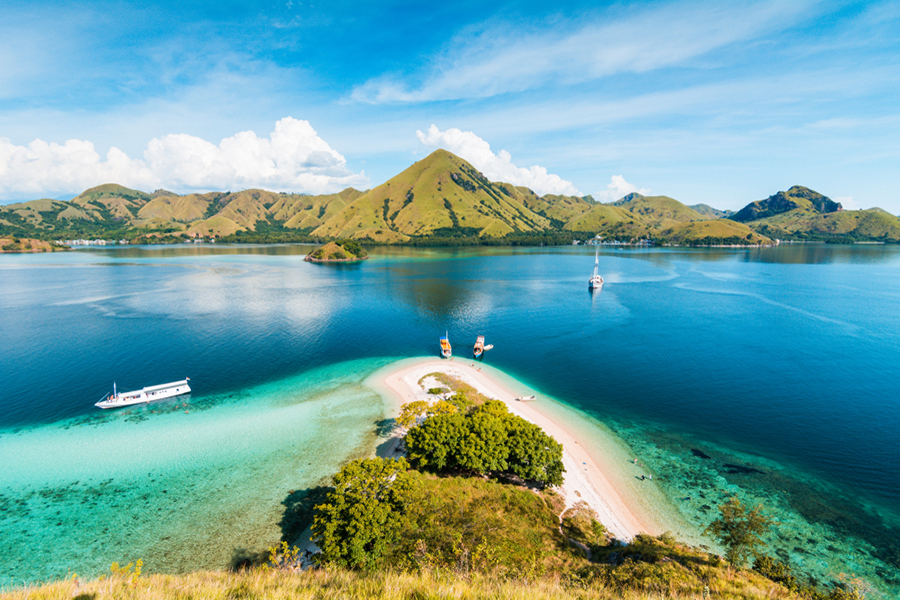 natural views labuan bajo