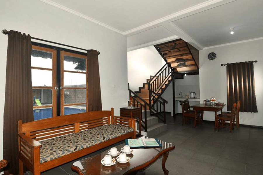 living room at puri saras