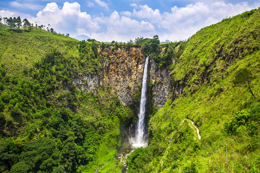 destinasi wisata trekking di medan