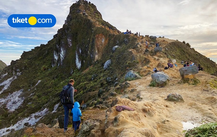 destinasi wisata trekking di medan