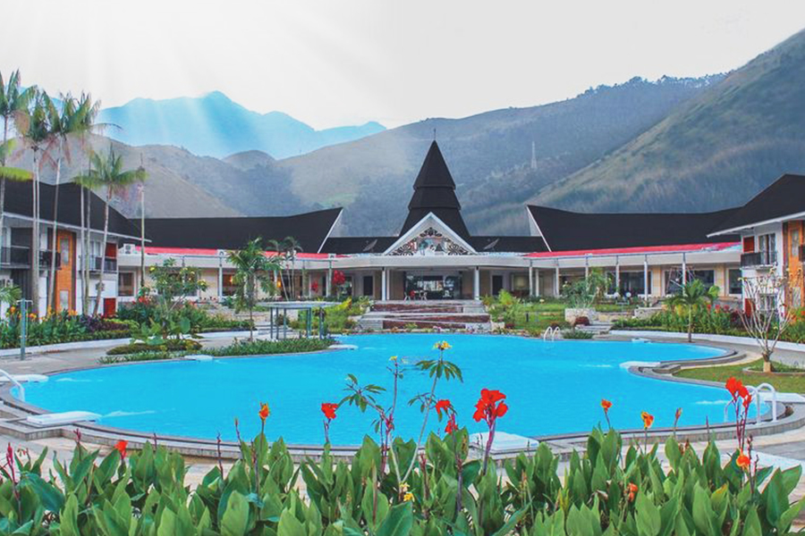 hotels near pon xx stadium