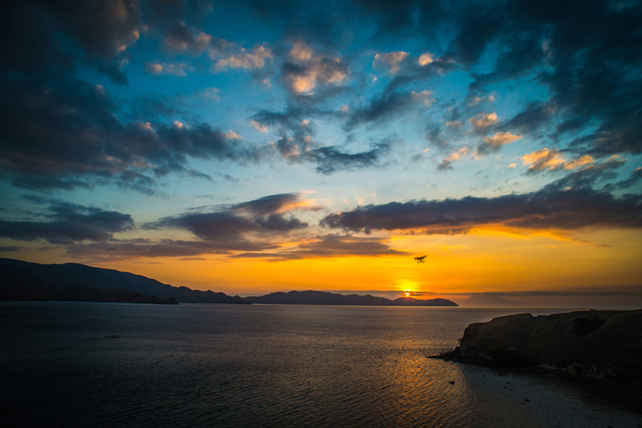 sunset gili lawa