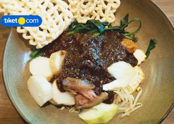 Spend Your Weekend with a Feast of Surabaya Cuisine