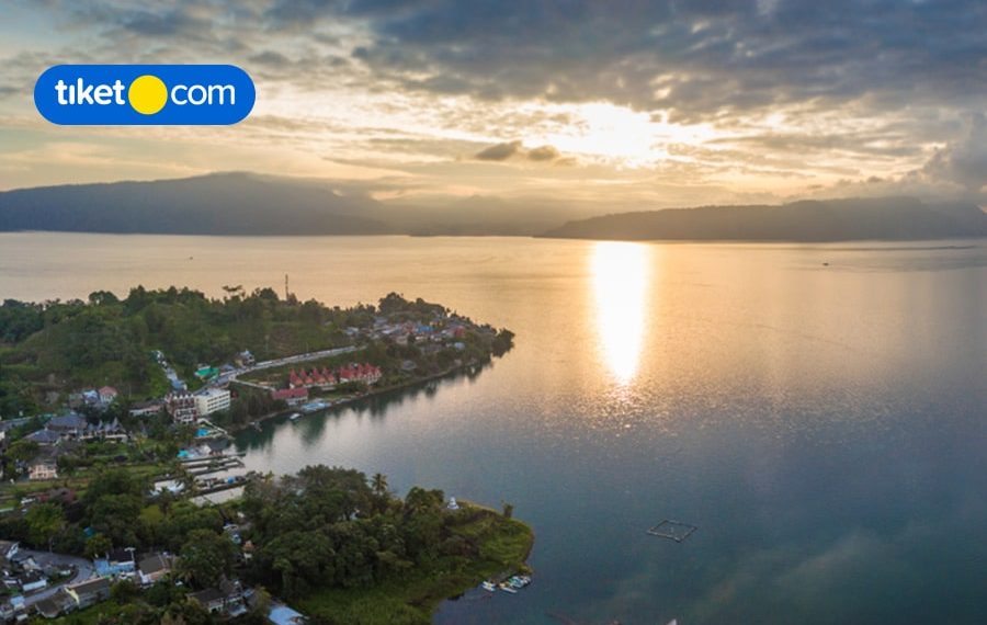 Suvenir Khas Batak & Tempat Belanja Dekat Danau Toba
