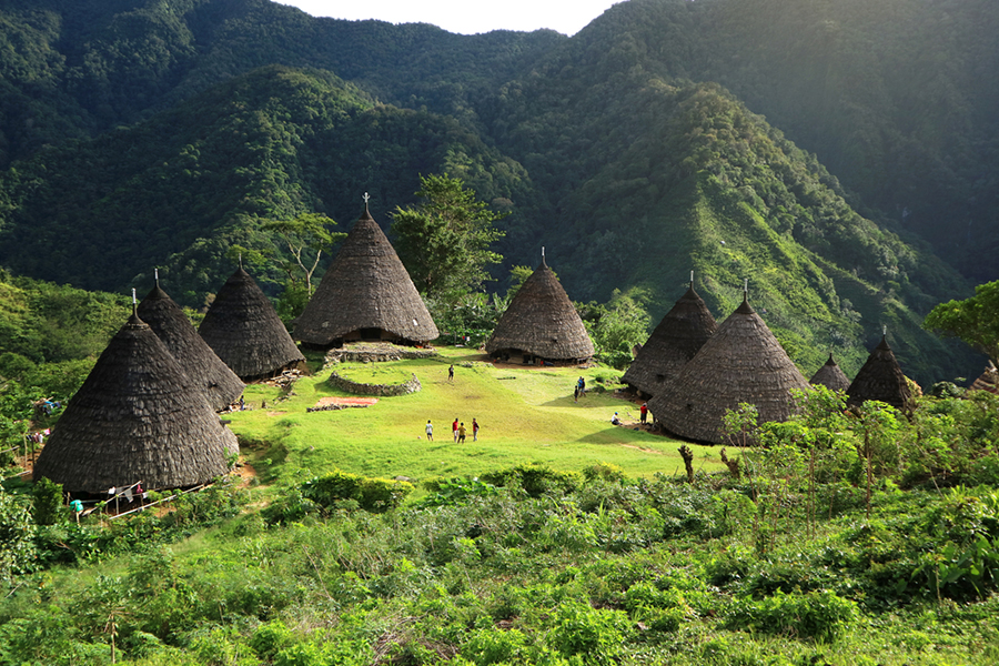 Lokasi wisata ini masih terbilang aman kok, sobat tiket, untuk menjadi tempat wisata keluarga di Labuan Bajo.