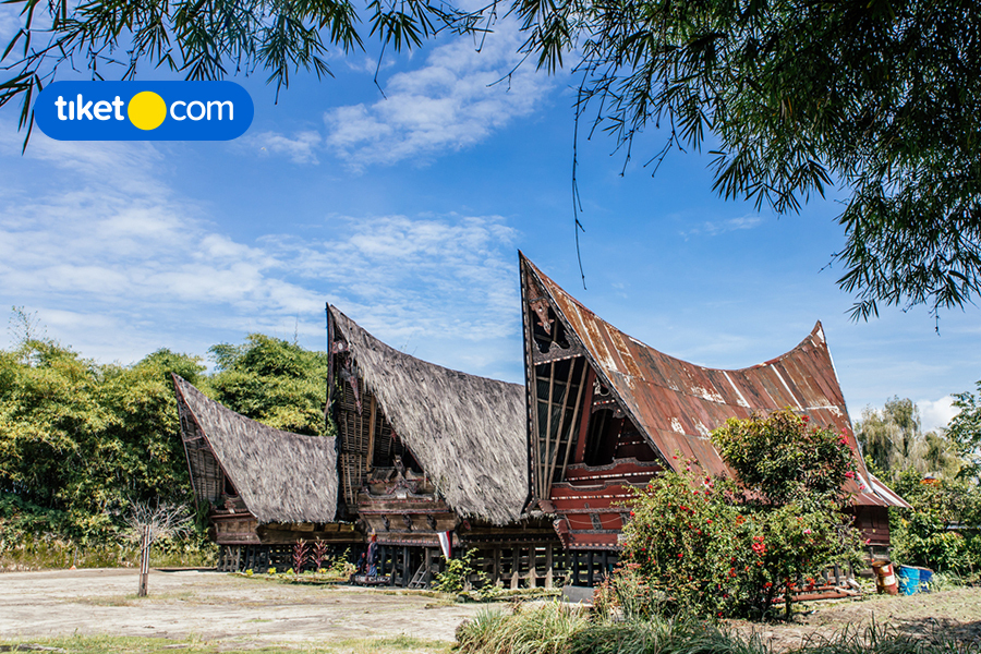 Visit Incredible Tourist Attractions in North Tapanuli, Close to Lake Toba!