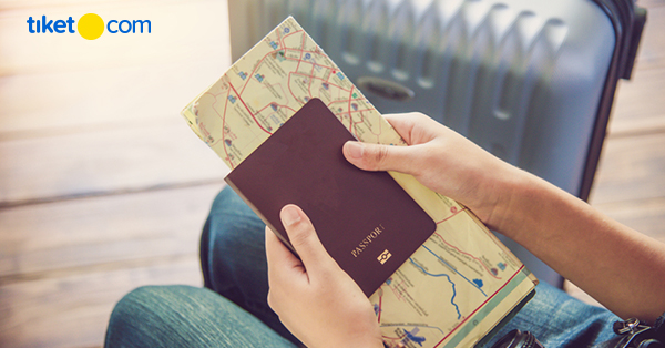 5 Tips to Stay Safe In Case of Natural Disasters While on Holiday