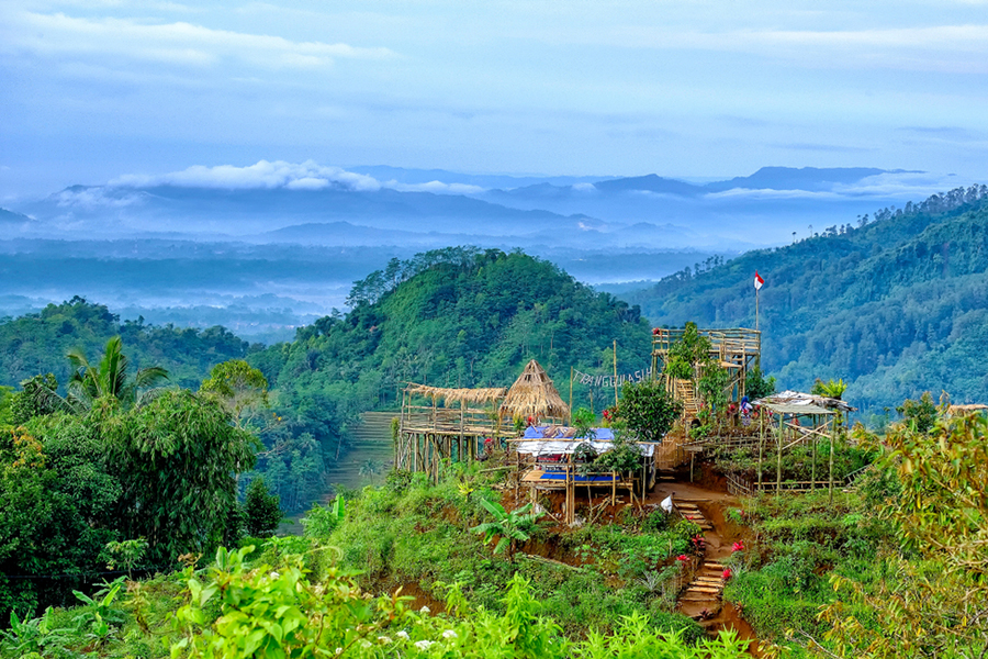 Wisata Alam Purwokerto - Bukit Tranggulasih