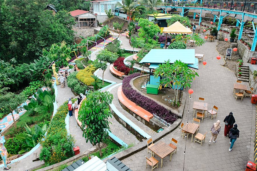 View Indah di HeHa Sky View Jogja