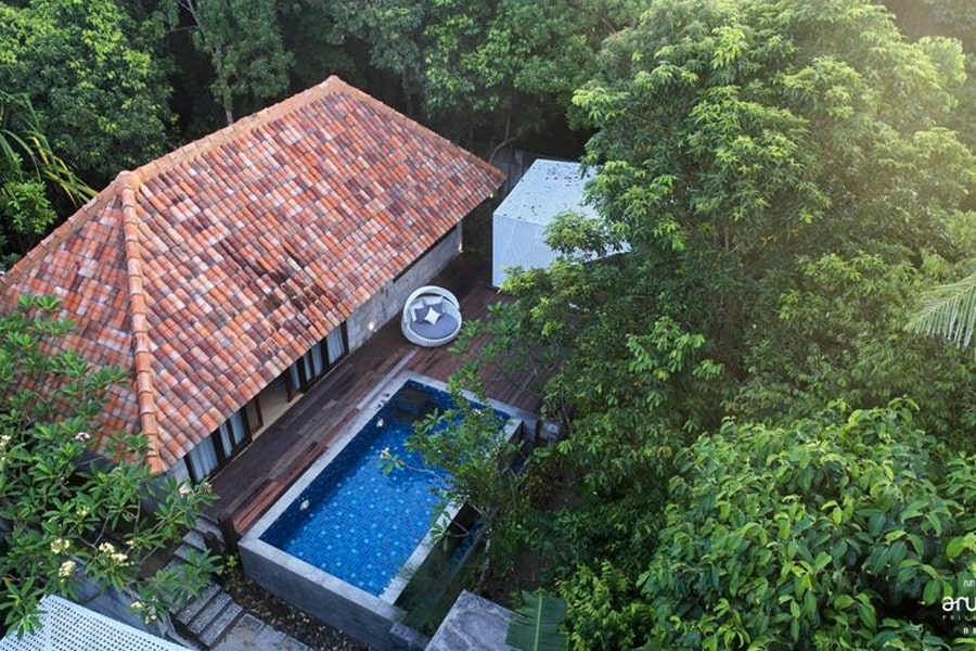 villa dekat pantai di Indonesia