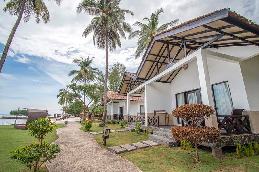 villa dekat pantai di Indonesia