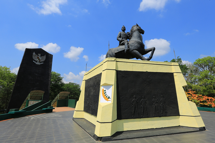 Monumen Jenderal Soedirman