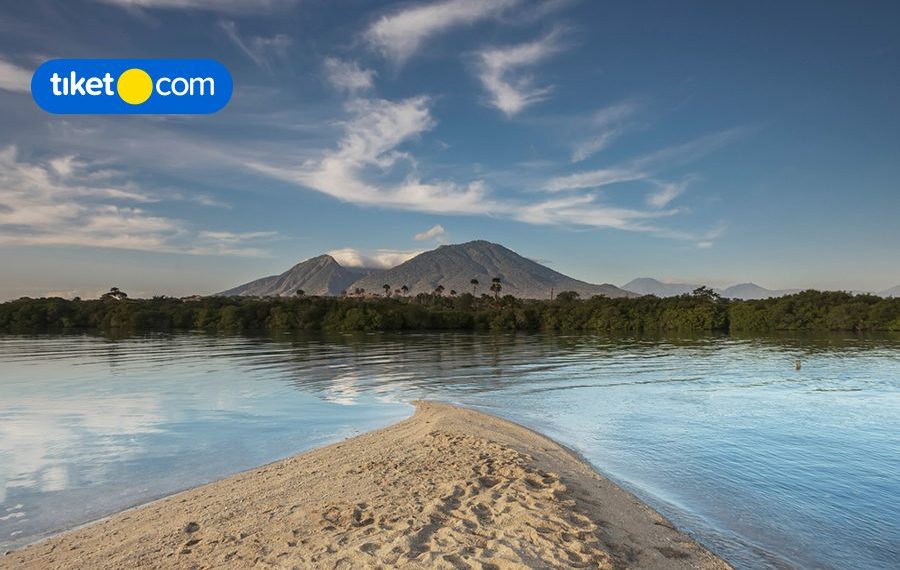 Bring Your Camera and Visit These 8 Instagrammable Spots in Banyuwangi