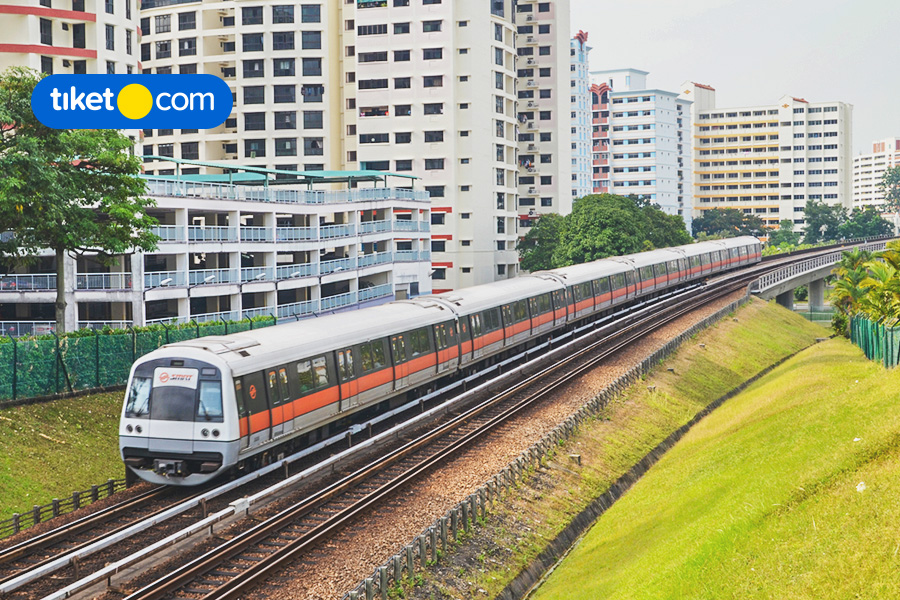 Keliling Singapura Naik Transportasi Umum? Kamu Butuh STP Biar Kantong Nggak Jebol!